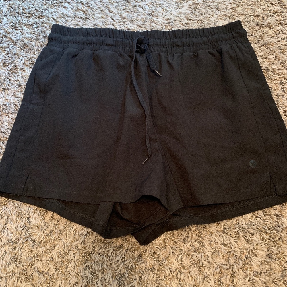 Black Athletic Shorts w/ pockets